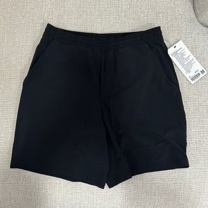 NWT Men’s Lululemon Lined Shorts